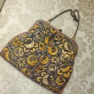 Vintage Swan Clasp Metalic Thread Fabric Purse